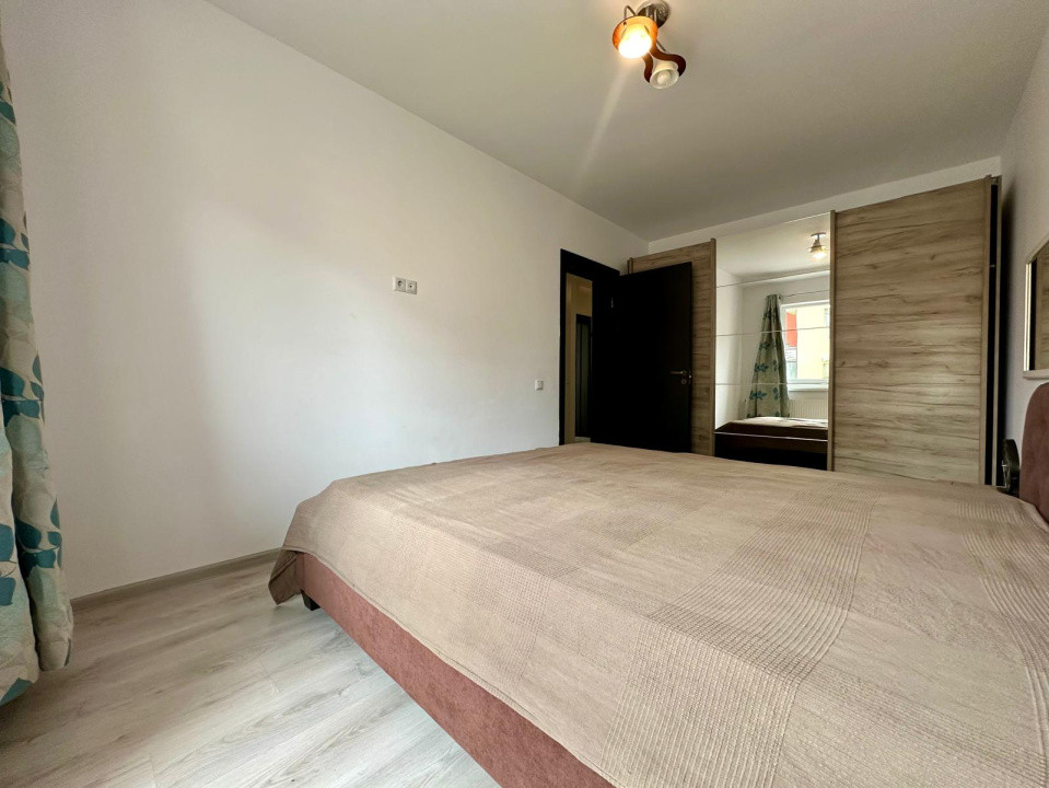 De inchiriat, apartament utilat si mobilat cu 3 camere!