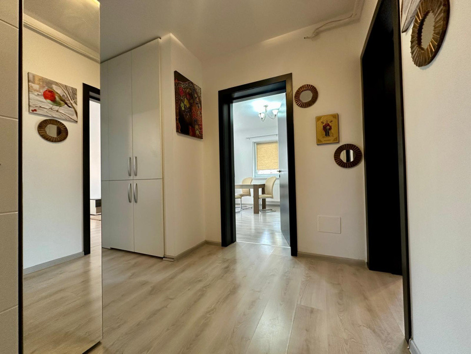 De inchiriat, apartament utilat si mobilat cu 3 camere!