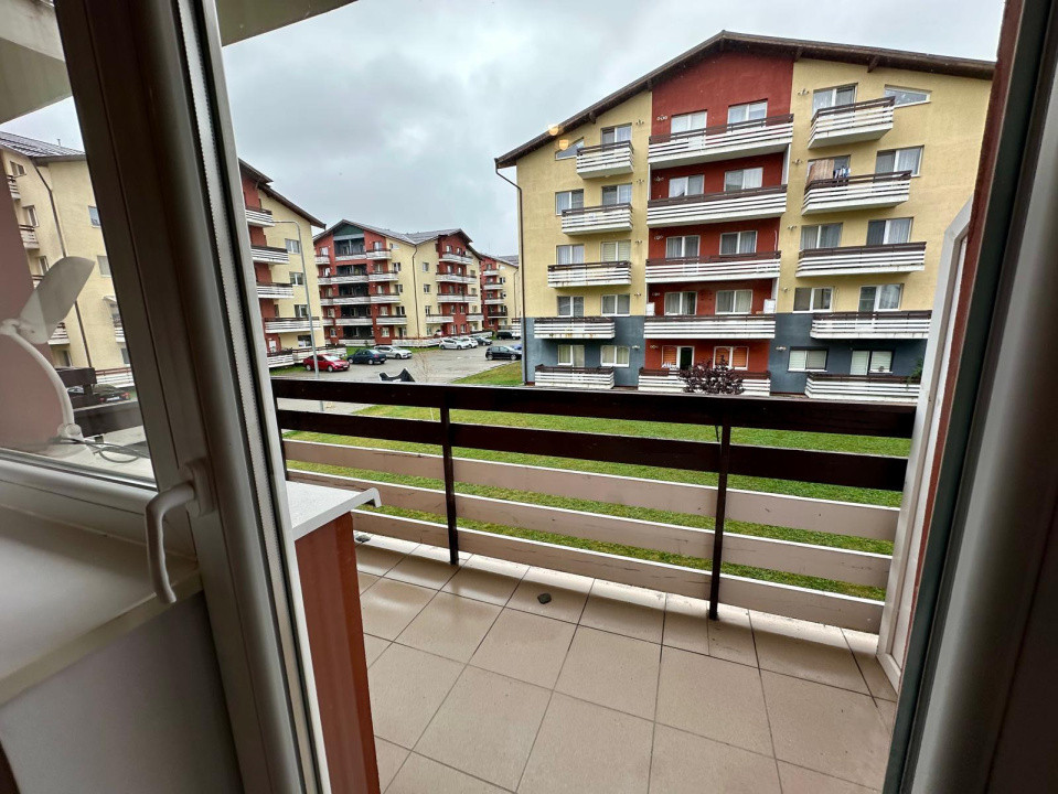 De inchiriat, apartament utilat si mobilat cu 3 camere!