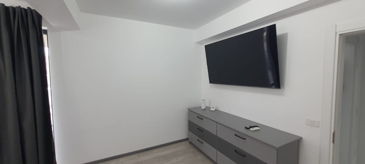 De inchiriat apartament cu 3 camere, mobilat, in cartierul Tractorul!