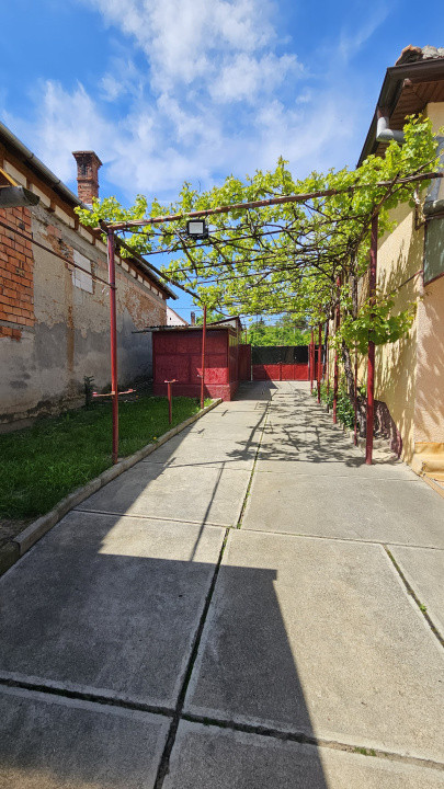 Casa cu poveste si potential – locul perfect pentru un nou inceput in Seica Mare