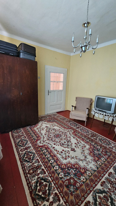 Casa cu poveste si potential – locul perfect pentru un nou inceput in Seica Mare