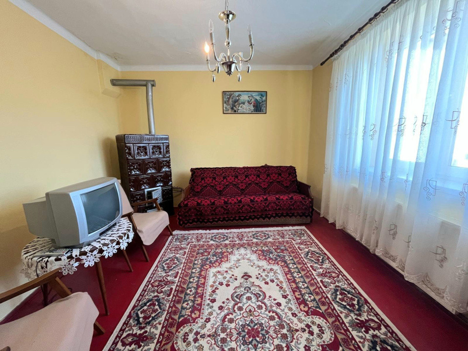 Casa cu poveste si potential – locul perfect pentru un nou inceput in Seica Mare