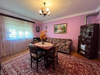 Casa cu poveste si potential – locul perfect pentru un nou inceput in Seica Mare