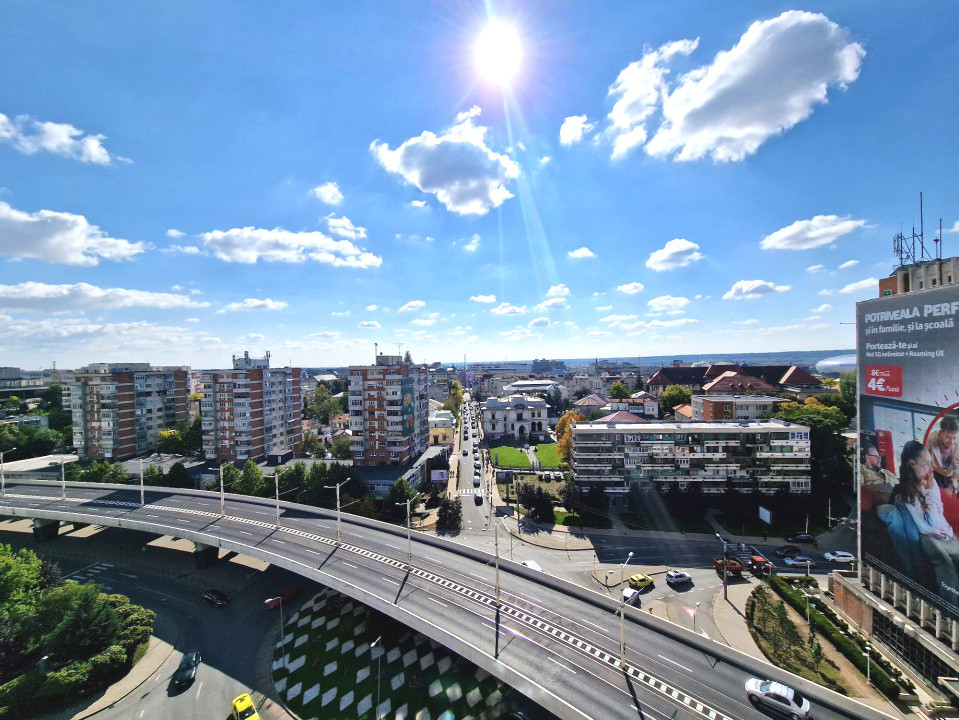 Central – 3 camere cu vedere superbă