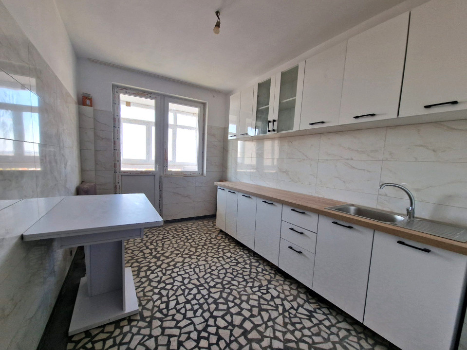 Central – 3 camere cu vedere superbă