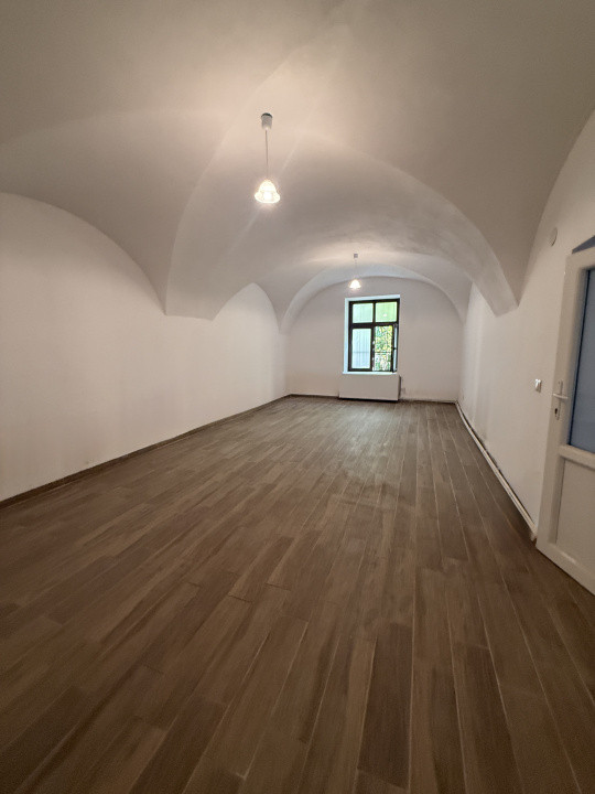 Spatiu comercial de inchiriat- General Magheru