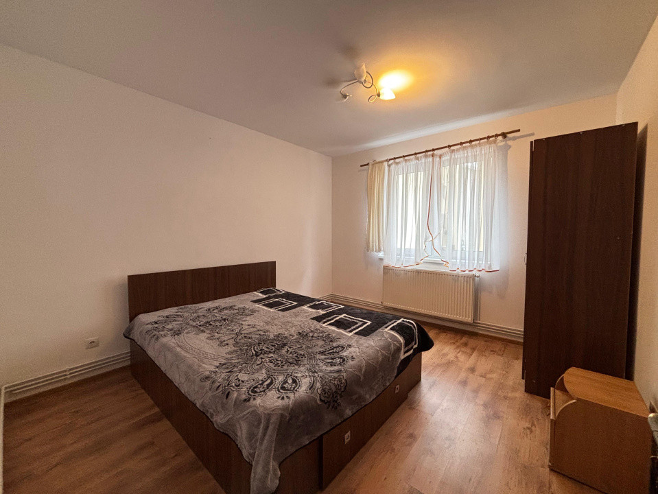 Apartament 2 camere -zona Penny Ciresica