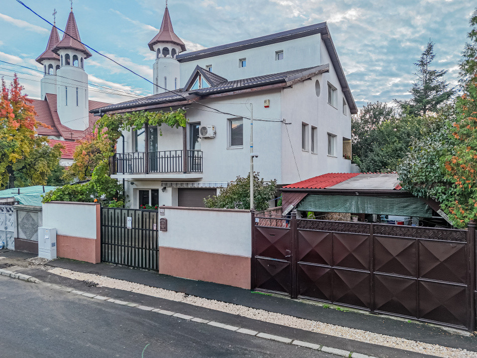 Casa individuala cu 5 camere, de vanzare, in Brasov, zona Bartolomeu!