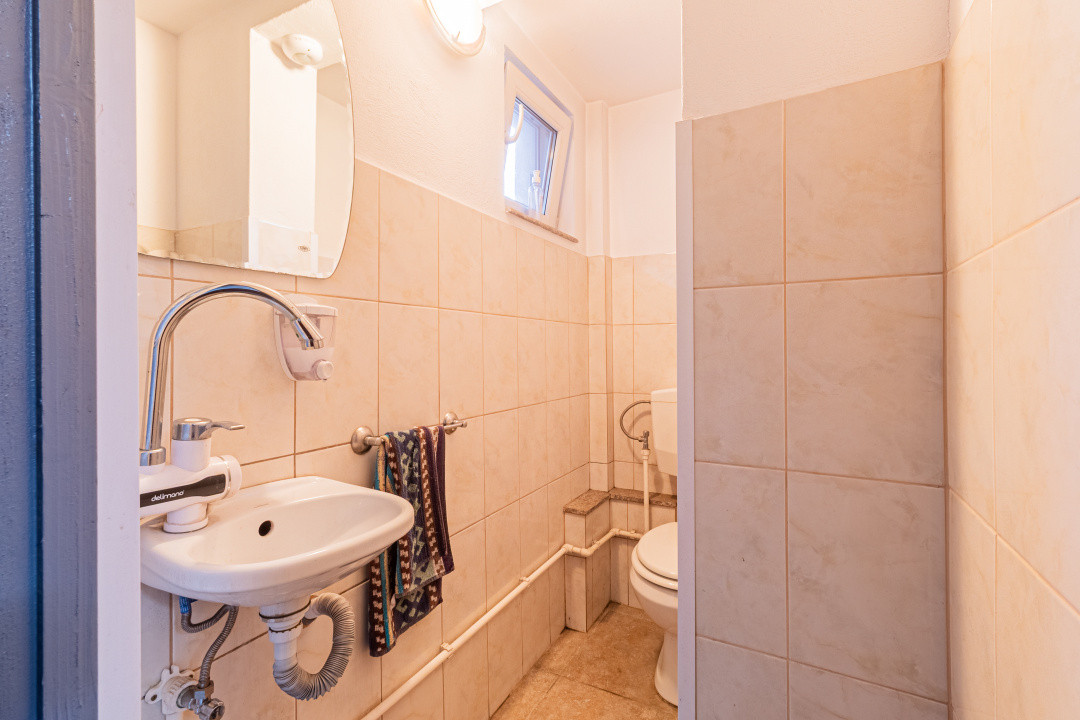 Casa individuala cu 5 camere, de vanzare, in Brasov, zona Bartolomeu!
