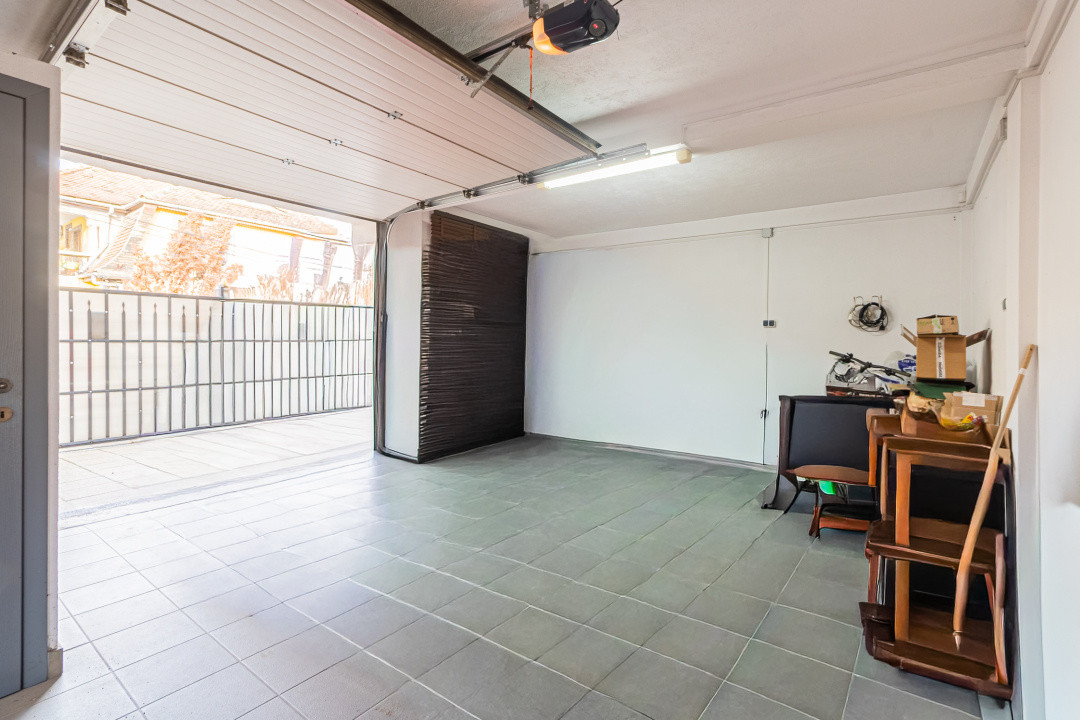 Casa individuala cu 5 camere, de vanzare, in Brasov, zona Bartolomeu!