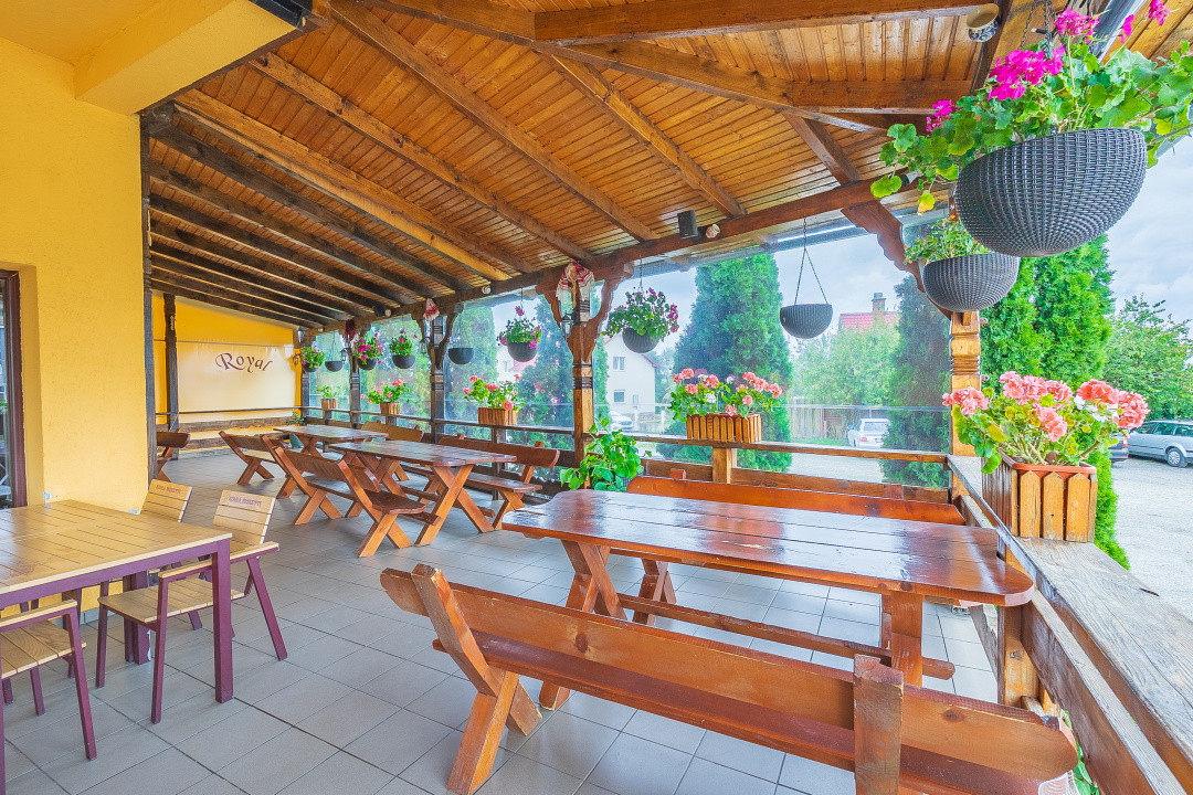 Pensiune cu restaurant, terasa, 14 camere, oportunitate de investitie turistica