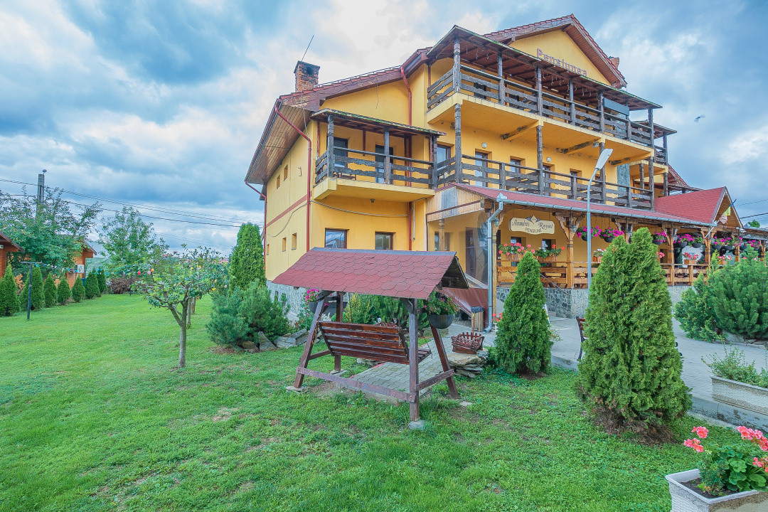 Pensiune cu restaurant, terasa, 14 camere, oportunitate de investitie turistica