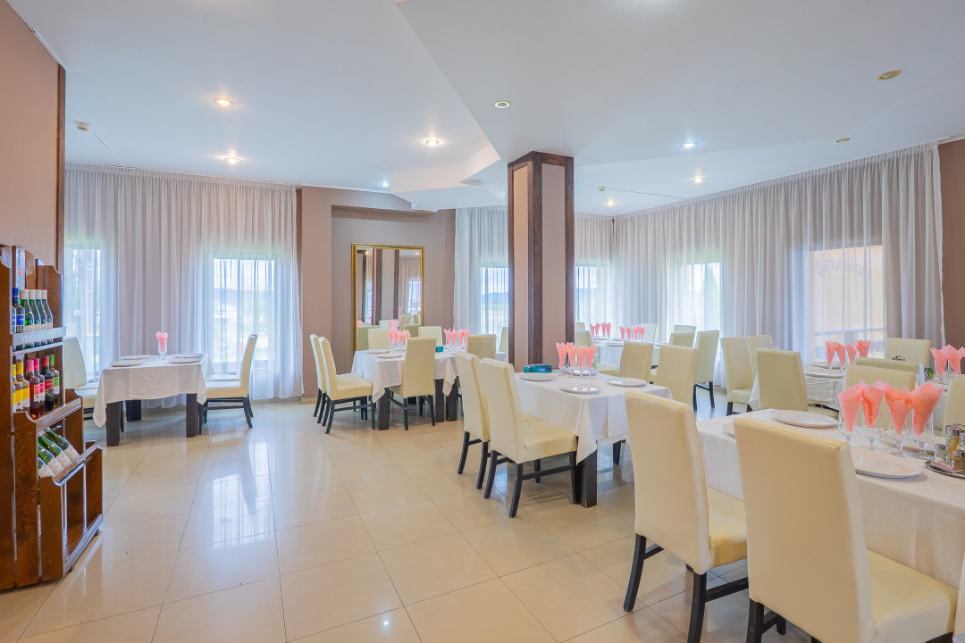 Pensiune cu restaurant, terasa, 14 camere, oportunitate de investitie turistica