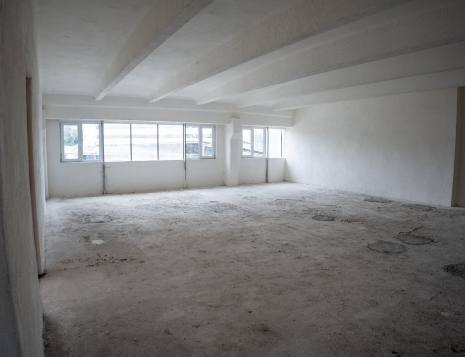 Hală industrială P+E de vânzare în Toplița – 628 mp construiți, structură beton 