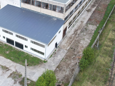 Hală industrială P+E de vânzare în Toplița – 628 mp construiți, structură beton 