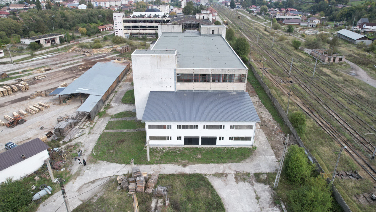 Clădire industrială cu potențial mixt – producție, depozitare, servicii –Toplița