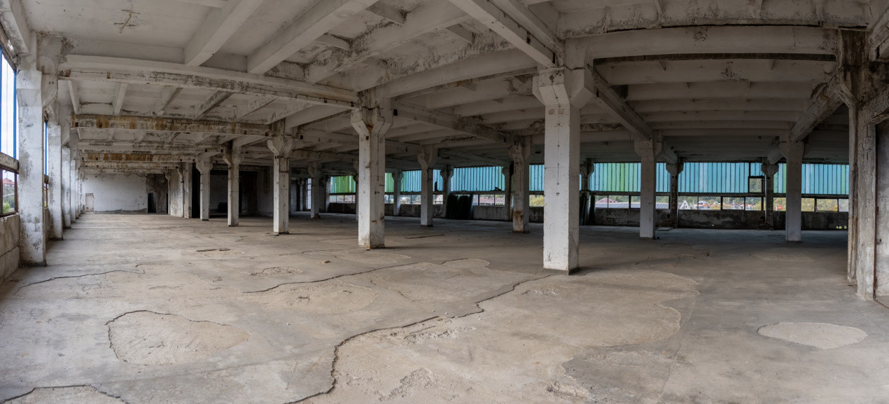 Clădire industrială cu potențial mixt – producție, depozitare, servicii –Toplița