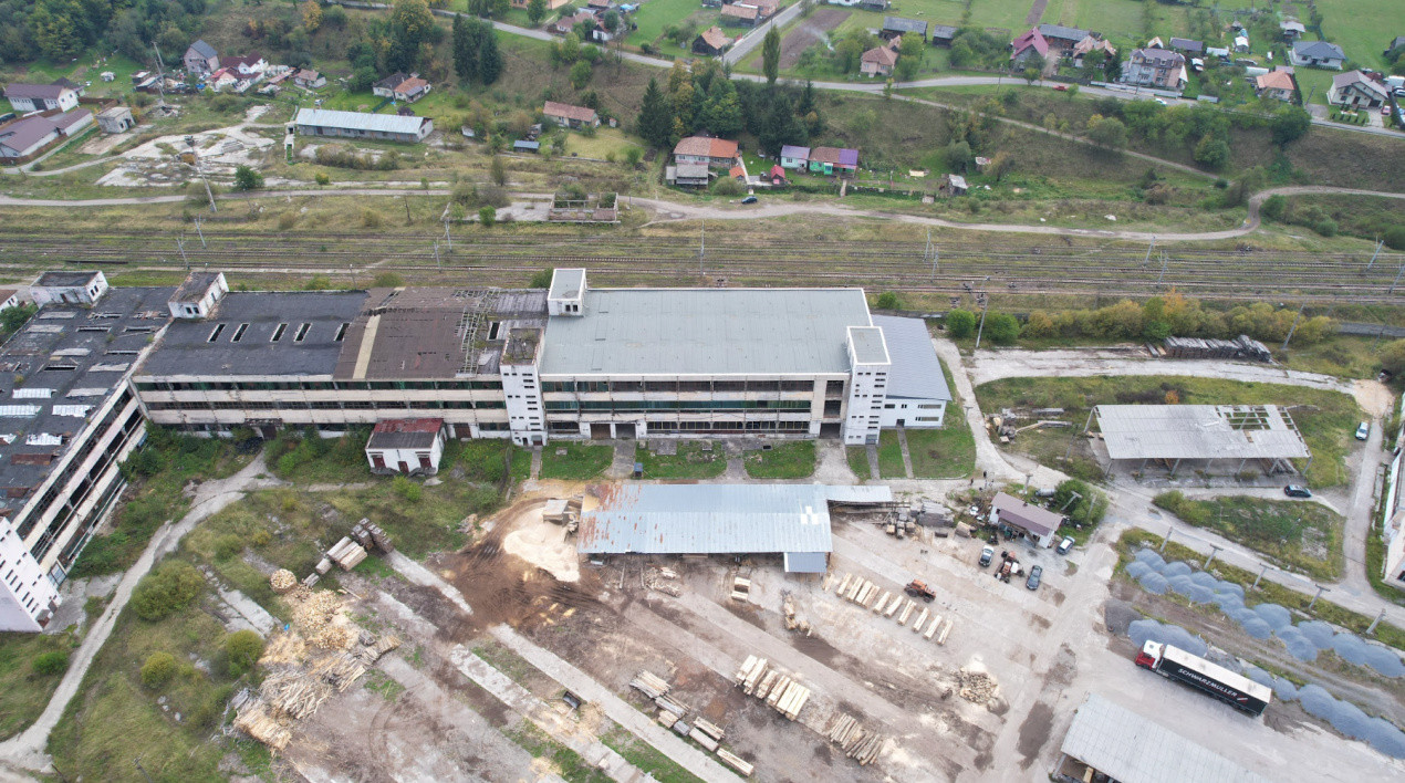 Clădire industrială cu potențial mixt – producție, depozitare, servicii –Toplița