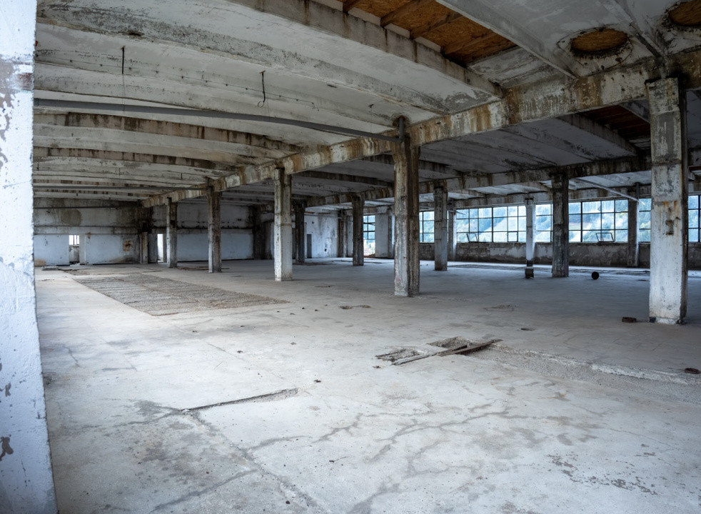 Clădire industrială cu potențial mixt – producție, depozitare, servicii –Toplița