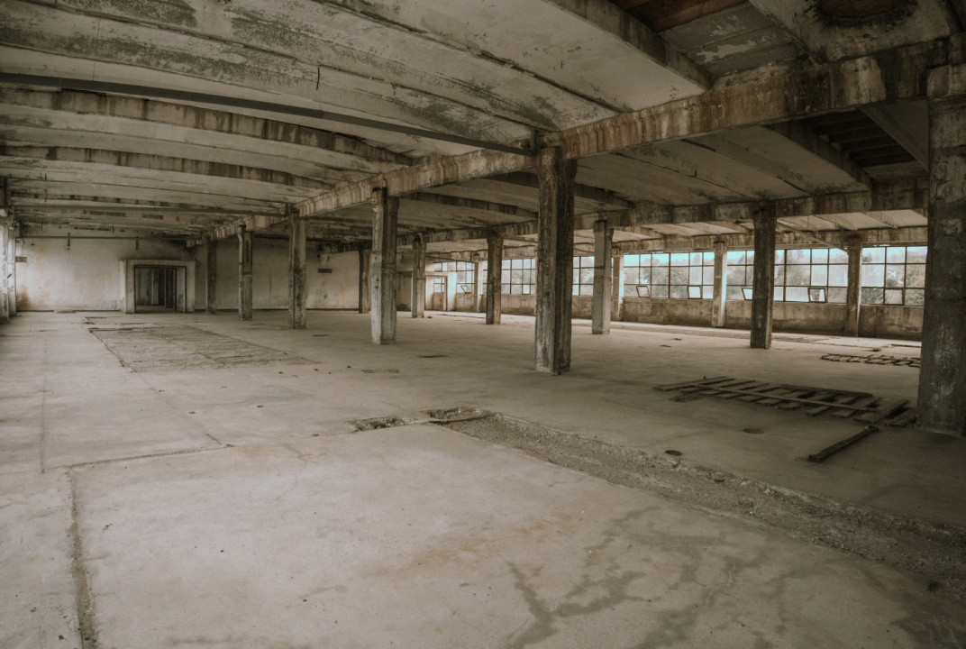 Clădire industrială cu potențial mixt – producție, depozitare, servicii –Toplița