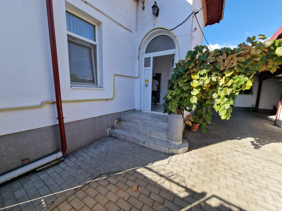 Spatiu de inchiriat 130mp zona centrala