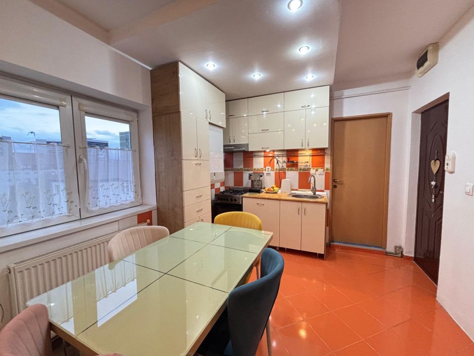 Apartament de vânzare, 3 camere - str. Plugarilor, Sibiu