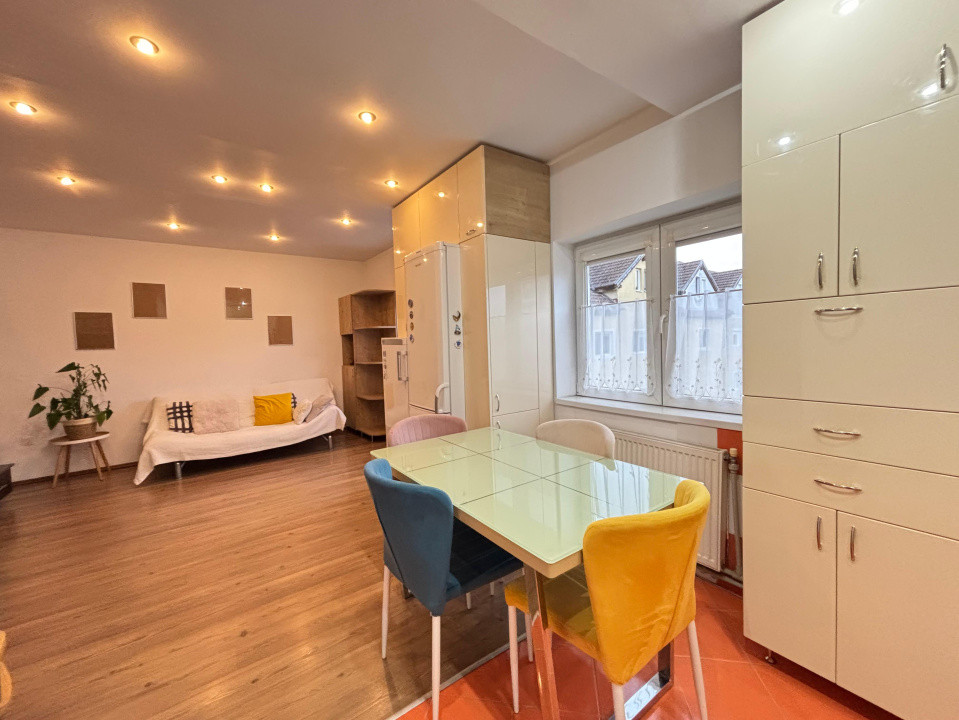 Apartament de vânzare, 3 camere - str. Plugarilor, Sibiu