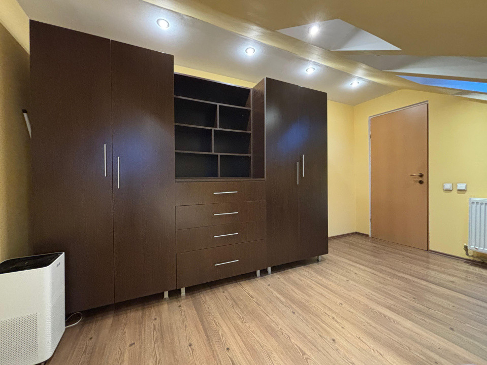 Apartament de vânzare, 3 camere - str. Plugarilor, Sibiu