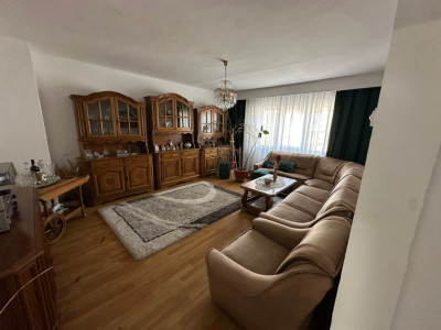 Str. Dorna  10, 3 camere, etaj 3 SM 440238