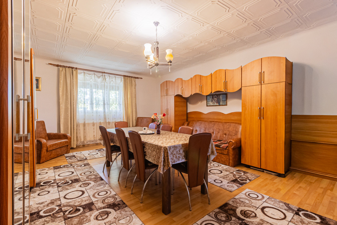 Casă individuală de vânzare 318 mp utili + 571 mp teren Comision 0%