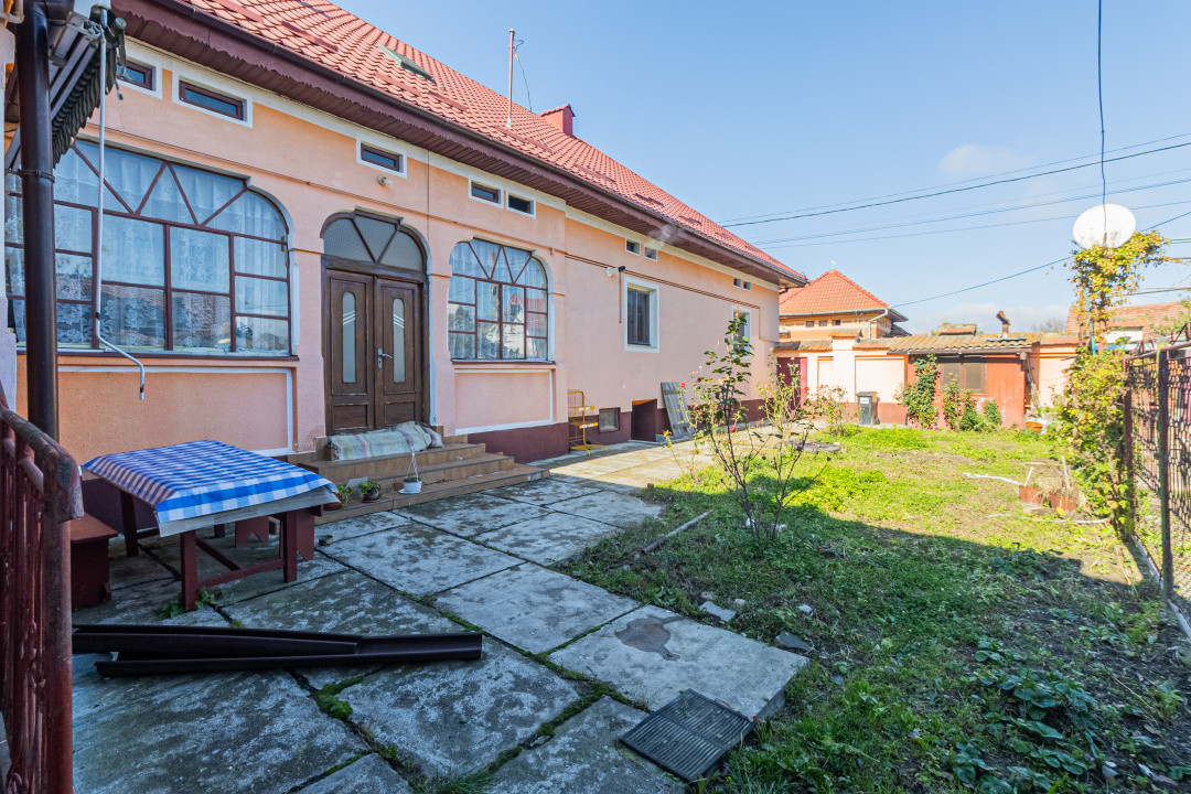 Casă individuală de vânzare 318 mp utili + 571 mp teren Comision 0%