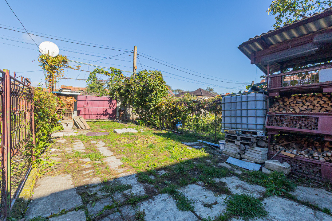 Casă individuală de vânzare 318 mp utili + 571 mp teren Comision 0%