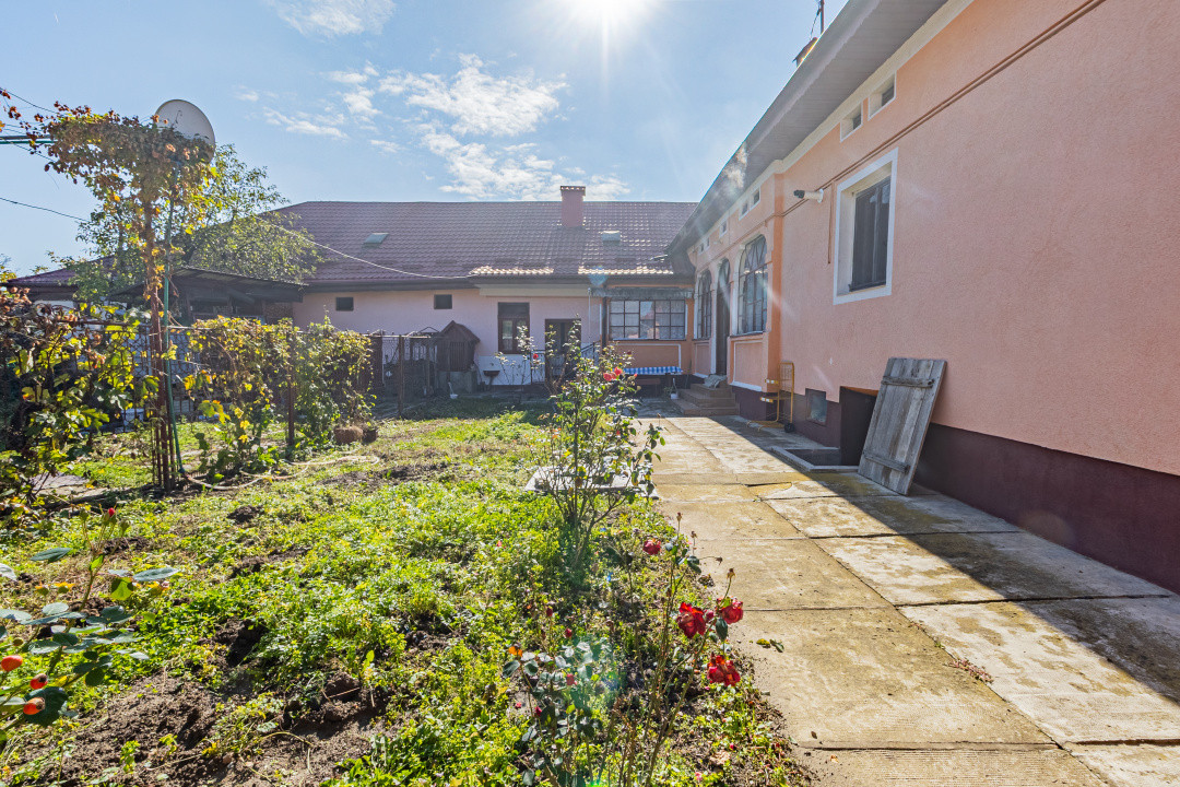 Casă individuală de vânzare 318 mp utili + 571 mp teren Comision 0%