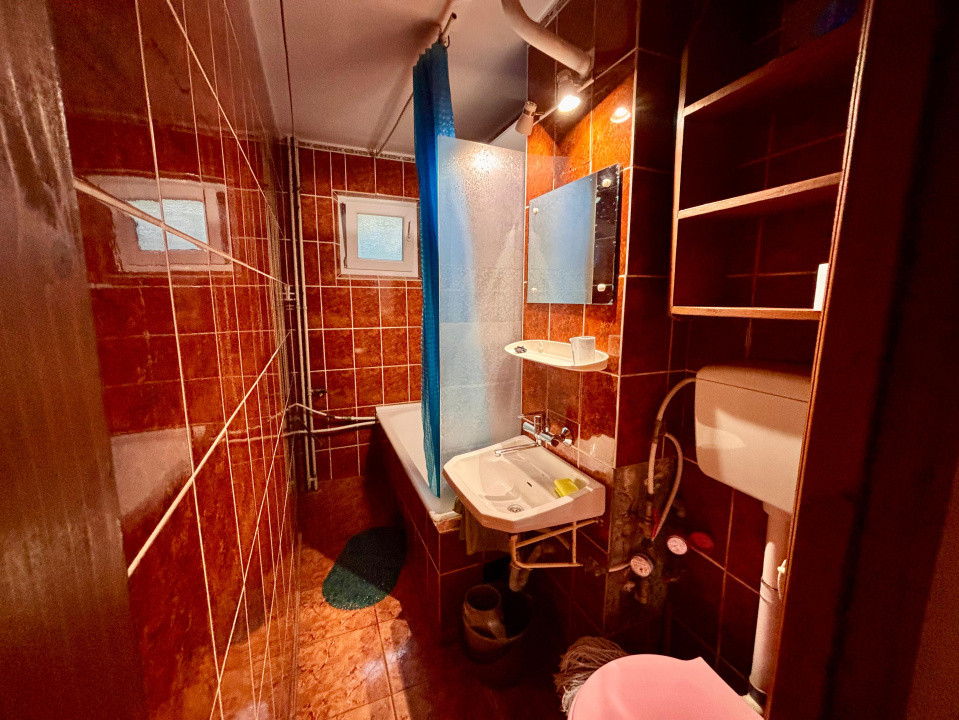 Apartament pentru inchiriat, 2 Camere, Etaj 1 - Craiovita Noua
