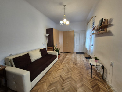 De închiriat garsonieră centrală – Sibiu
