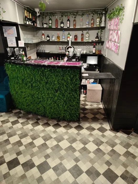 Închiriere spațiu comercial — fost bar, complet mobilat și utilat | ideal pentru