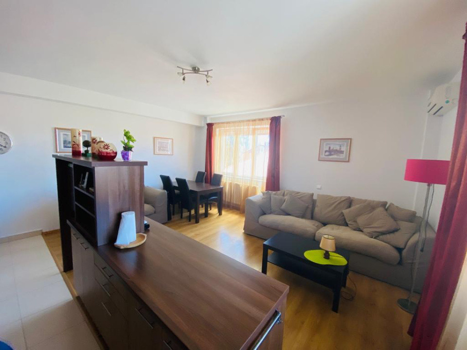 Apartament modern de închiriat 3 camere -  Zona Parcul Sub Arini 