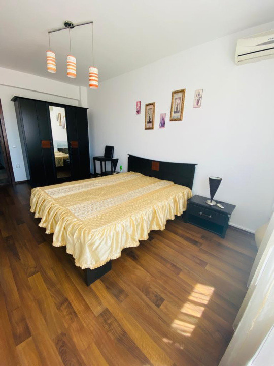 Apartament modern de închiriat 3 camere -  Zona Parcul Sub Arini 