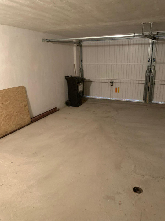 Apartament modern de închiriat 3 camere -  Zona Parcul Sub Arini 