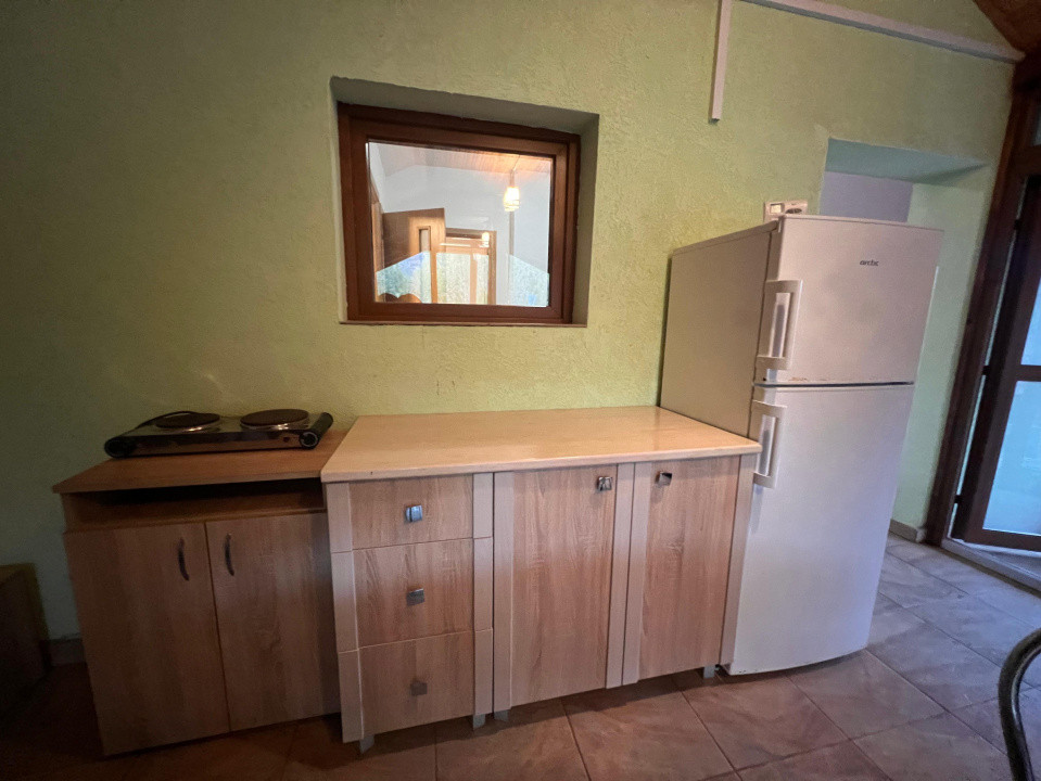 Apartament 4 camere de închiriat în Tocile – liniște și priveliște frumoasă