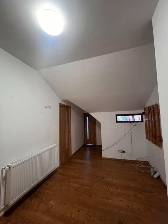 Apartament 4 camere de închiriat în Tocile – liniște și priveliște frumoasă