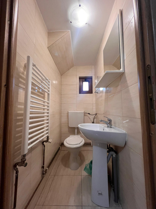 Apartament 4 camere de închiriat în Tocile – liniște și priveliște frumoasă