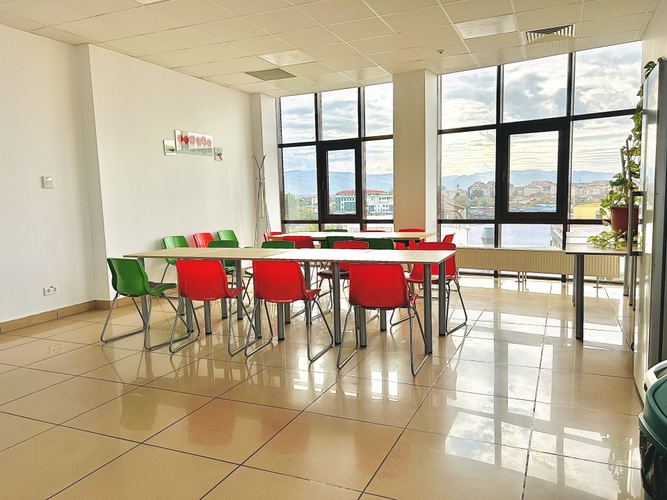 Spațiu birouri de închiriat/all inclusive/priveliște panoramică/etaj lV+etaj V