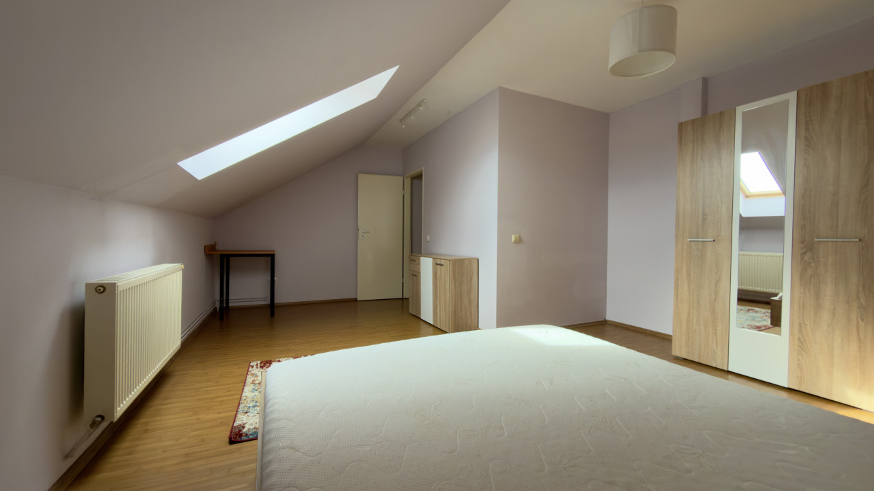Închiriere apartament cu 3 camere pe două niveluri 