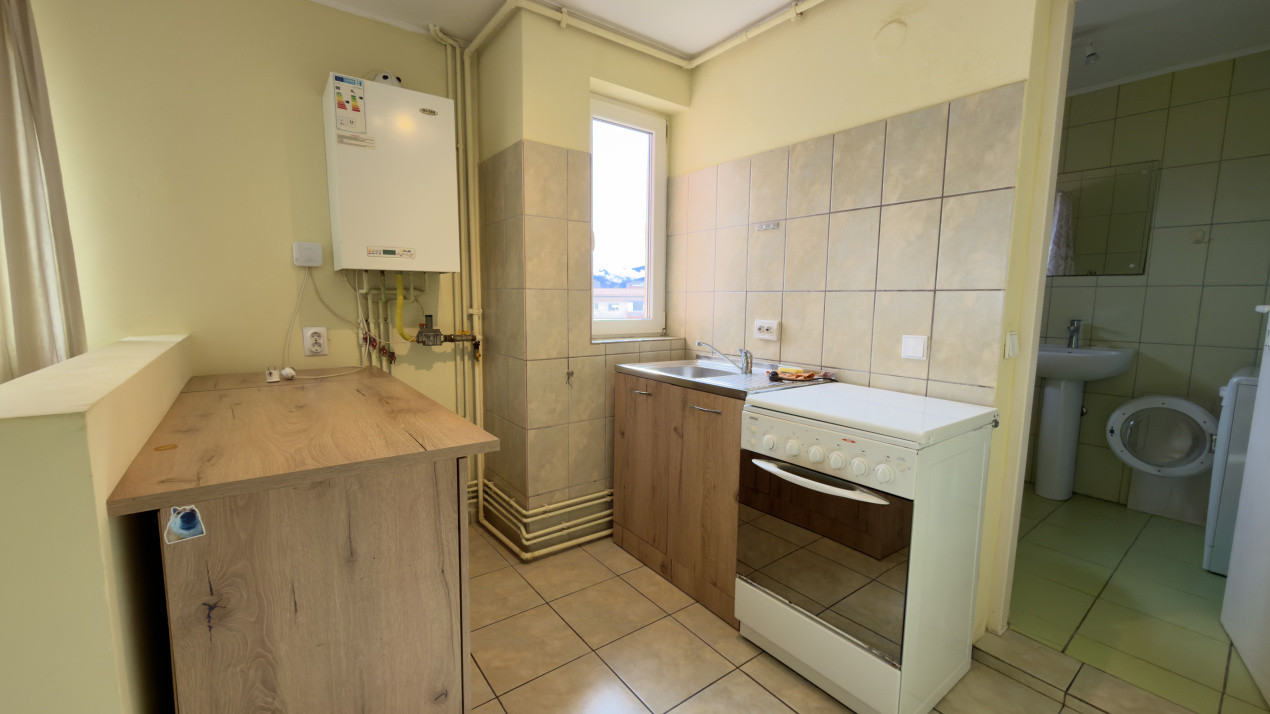 Închiriere apartament cu 3 camere pe două niveluri 