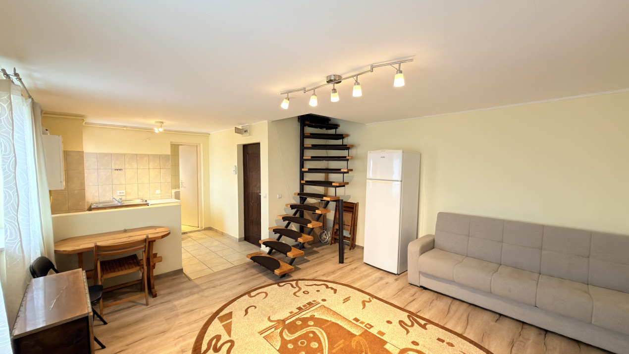 Apartament 3 Camere De Închiriat 