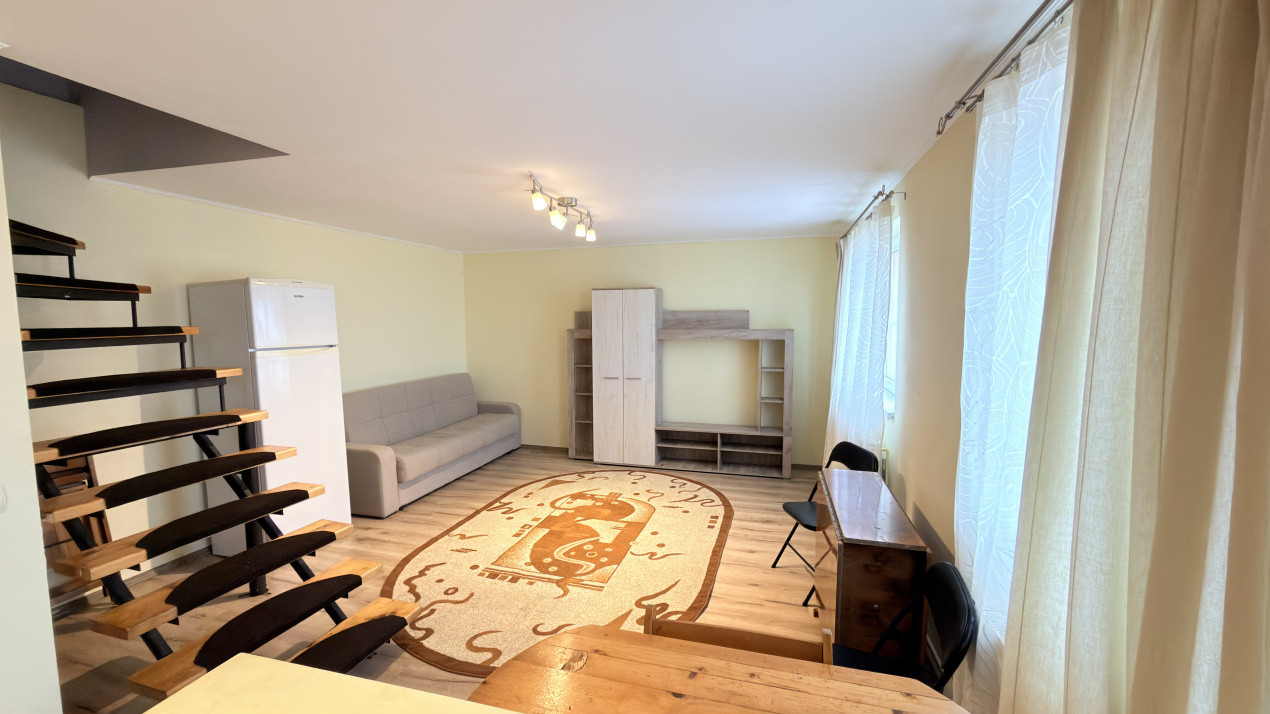 Apartament 3 Camere De Închiriat 