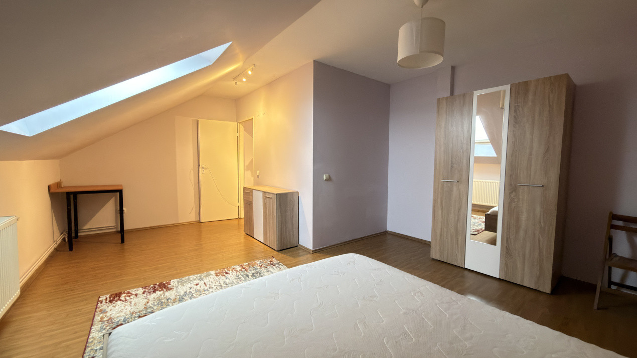 Apartament 3 Camere De Închiriat 