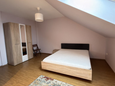 Apartament 3 Camere De Închiriat 